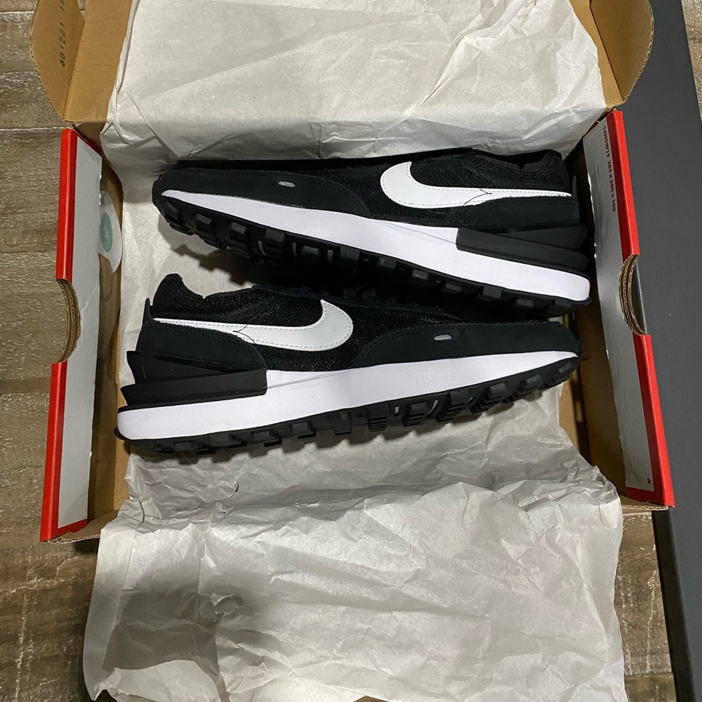 Nike Waffle One - Picture 2 of 6